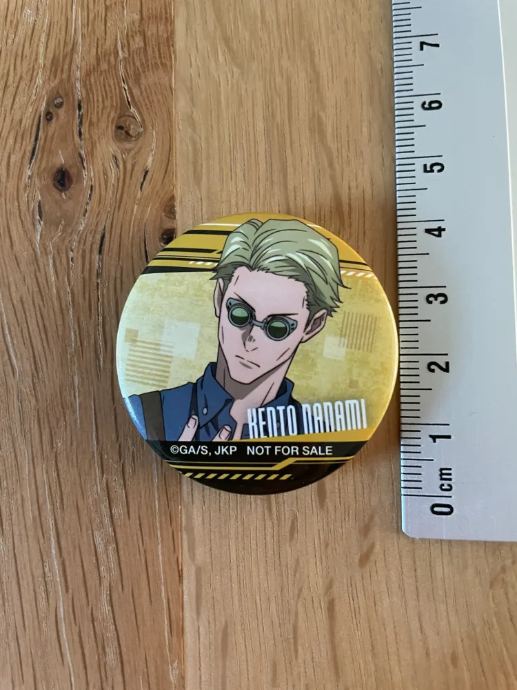 Badge JujuFes 2024 3.5 cm Bandai Spirits – Jujutsu Kaisen – Kento Nanami