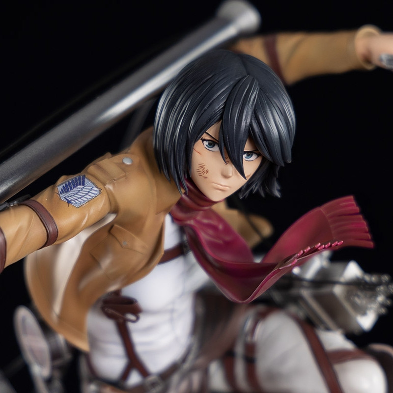ATTACK ON TITAN Mikasa vs Armored Titan Oniri Créations – Statue