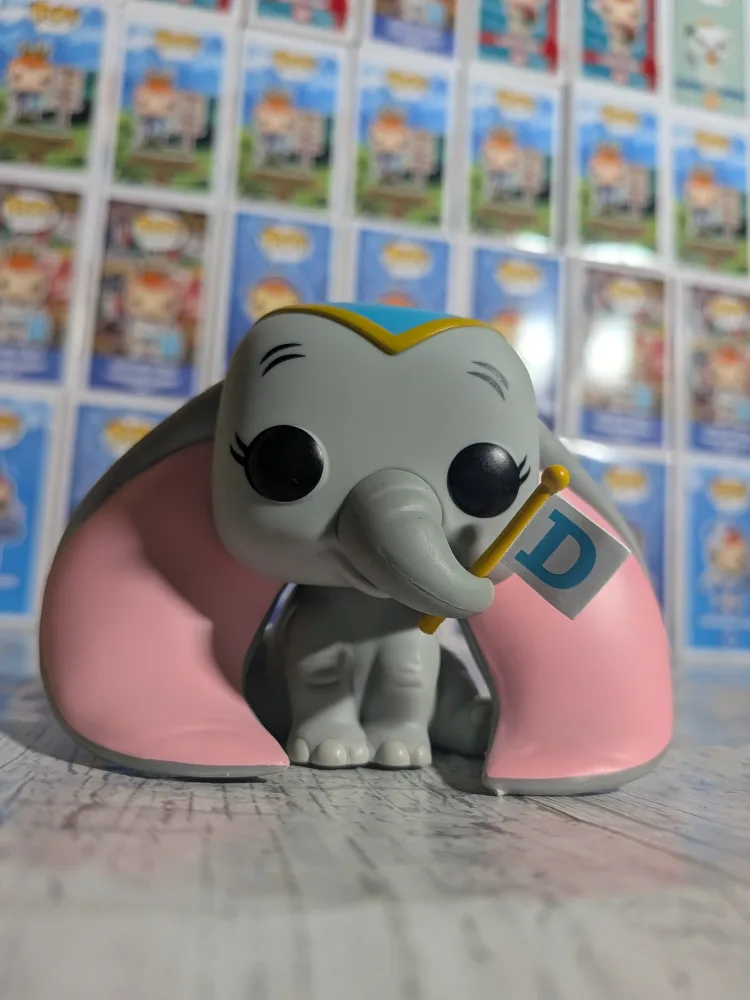 Funko Pop! Dumbo with Flag – Disney #1535