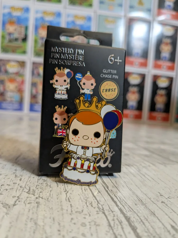 Birthday Cake Freddy – Funko Europe 5th Anniversary Mystery Pin